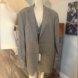 Brave man Men's Gray 3pc Windowpane Suit Jacket with Vest nwt